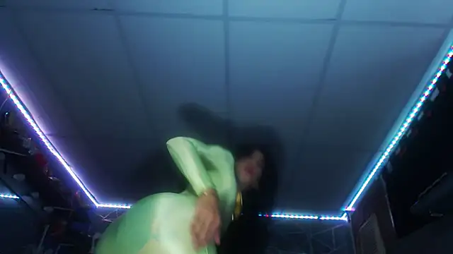 Daniela GirlHot01 online show from 10-10-25, 02:10