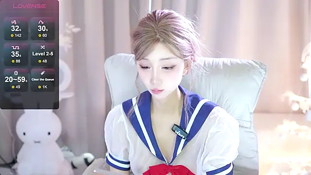 Snapshot of UUKiss_ chatting on 03-16-25, 02:10 UUKiss online show from 03-16-25, 02:10