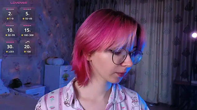 Nora Failure online show from 10-06-25, 06:11