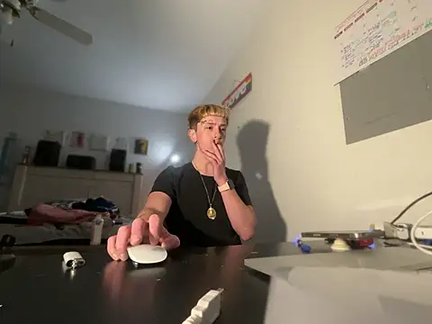 twentywithafelonyy online show from 01-23-25, 05:45