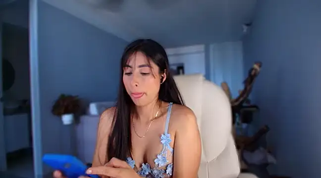 auroracaruso11 online show from 03-10-25, 10:02