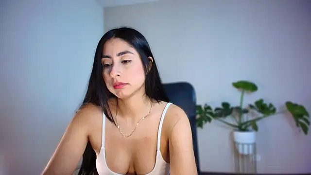 Snapshot of auroracaruso11 chatting on 03-26-26, 06:35 auroracaruso11 online show from 03-26-26, 06:35