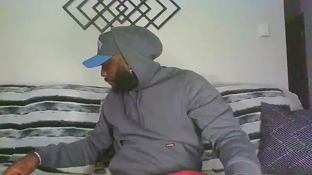 Stayinalive1992 online show from 12-17-25, 02:39