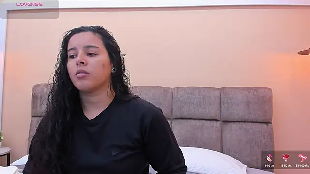 Dilan y Mia online show from 01-09-25, 02:29