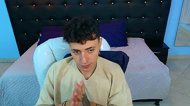 Lobo 17  online show from 01-15-25, 03:54