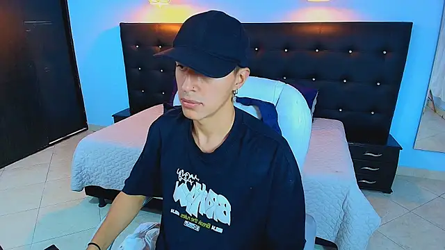 Lobo 17  online show from 02-04-25, 08:02