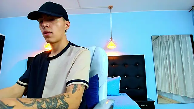 Lobo 17  online show from 02-21-25, 07:01