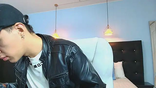 Lobo 17  online show from 03-13-25, 04:16