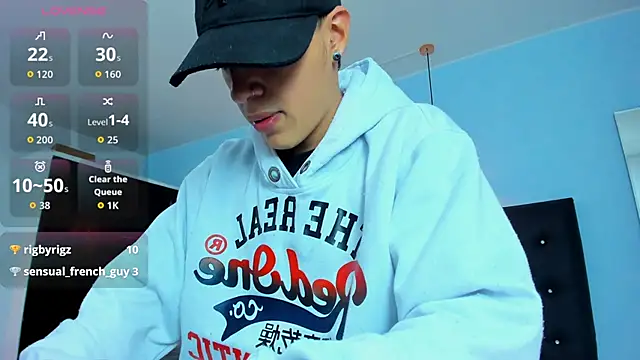 Lobo 17  online show from 10-31-25, 03:40