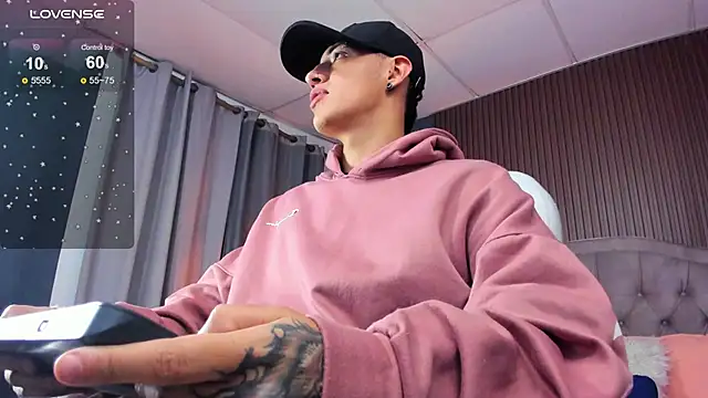 Lobo 17  online show from 11-21-25, 10:52