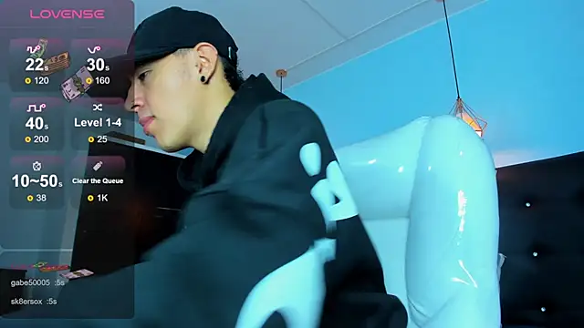 Lobo 17  online show from 11-29-25, 03:42