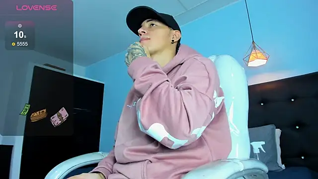 Lobo 17  online show from 12-03-25, 03:47