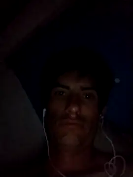 Snapshot of davicitos chatting on 11-11-25, 04:01 davicitos online show from 11-11-25, 04:01