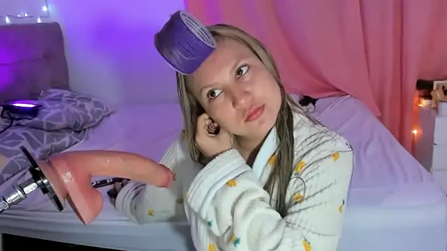 Snapshot of Annaraquel_ chatting on 12-05-25, 12:30 Annaraquel online show from 12-05-25, 12:30