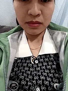 Snapshot of AssAsiancute chatting on 12-15-24, 12:28 AssAsiancute online show from 12-15-24, 12:28