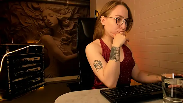 AphexQueen online show from 11-23-25, 05:29