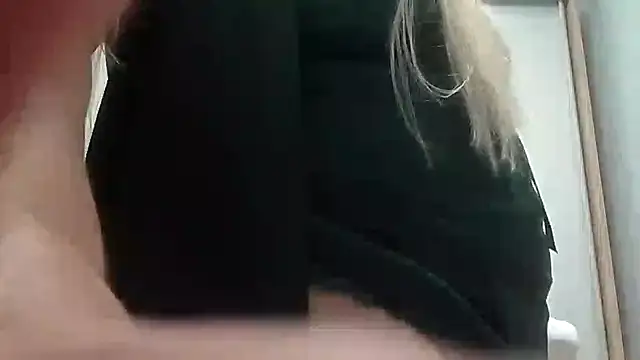 Snapshot of pussyCat_t chatting on 10-08-25, 04:59 pussyCat t online show from 10-08-25, 04:59