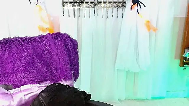 Snapshot of Marybaby_69 chatting on 10-21-25, 10:54 Marybaby 69 online show from 10-21-25, 10:54