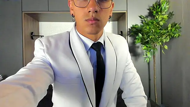 Snapshot of Andy_Joy_ chatting on 10-02-25, 12:01 Andy Joy online show from 10-02-25, 12:01