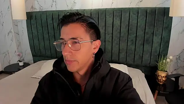 Snapshot of Andy_Joy_ chatting on 10-04-25, 11:08 Andy Joy online show from 10-04-25, 11:08