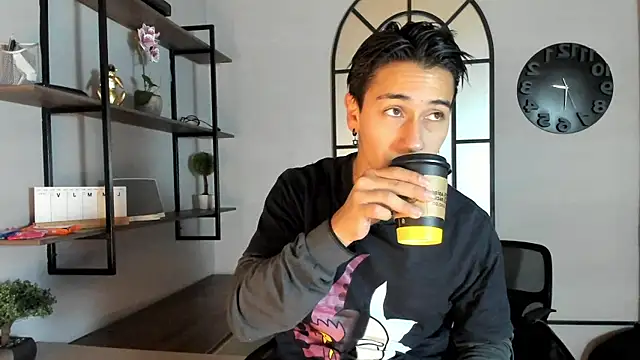 Snapshot of Andy_Joy_ chatting on 10-23-25, 11:31 Andy Joy online show from 10-23-25, 11:31