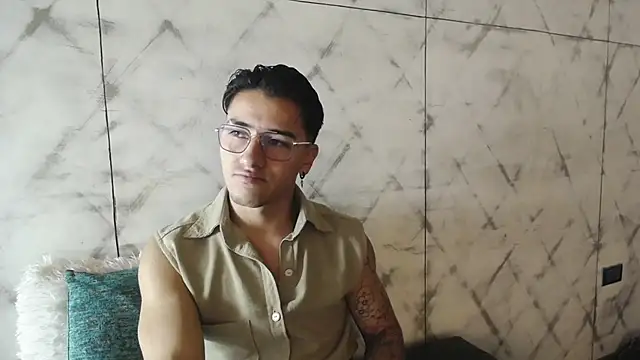 Snapshot of Andy_Joy_ chatting on 10-30-25, 10:38 Andy Joy online show from 10-30-25, 10:38