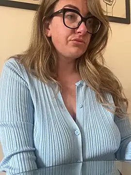 Miss Stassi online show from 05-12-26, 08:22