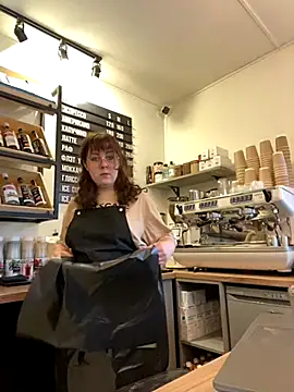 cinnabon  online show from 10-21-25, 11:55