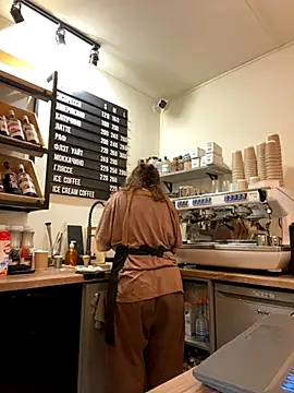 cinnabon  online show from 11-06-25, 02:51