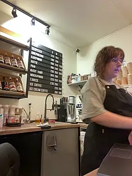 cinnabon  online show from 12-02-25, 03:40