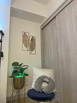 rubyhill 2711 online show from 02-10-26, 11:53