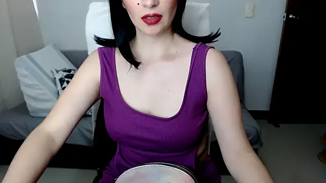 Snapshot of Laura-pervert chatting on 08-08-26, 10:34 Laura-pervert online show from 08-08-26, 10:34