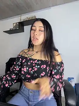 emily 22x online show from 01-18-25, 07:26