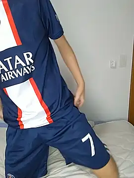 itsme LEON online show from 12-13-24, 01:12