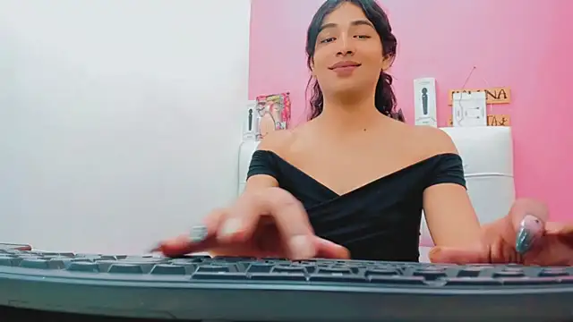 antonela xxx online show from 06-24-26, 09:03