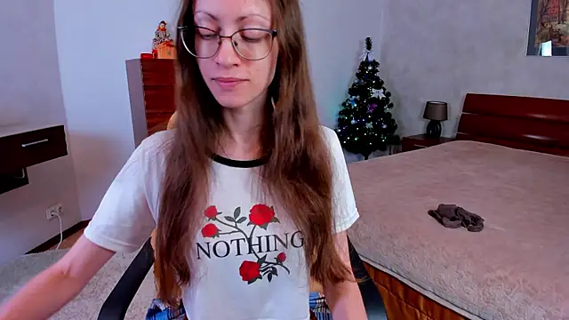 Pantyhose Mila online show from 01-06-26, 08:23