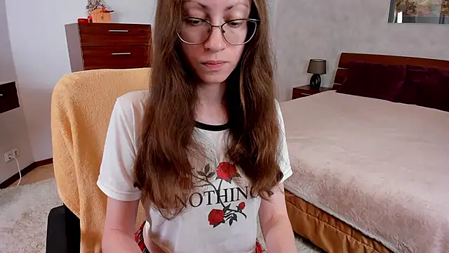Pantyhose Mila online show from 05-11-26, 08:06
