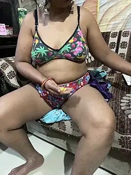Tameesh sexy mistress online show from 04-18-26, 05:11