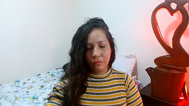 Snapshot of naihroby chatting on 12-03-24, 12:13 naihroby online show from 12-03-24, 12:13