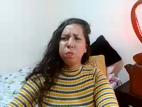 Snapshot of naihroby chatting on 12-03-24, 03:20 naihroby online show from 12-03-24, 03:20