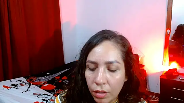 Snapshot of naihroby chatting on 01-19-25, 02:47 naihroby online show from 01-19-25, 02:47