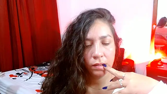 Snapshot of naihroby chatting on 01-26-25, 06:28 naihroby online show from 01-26-25, 06:28