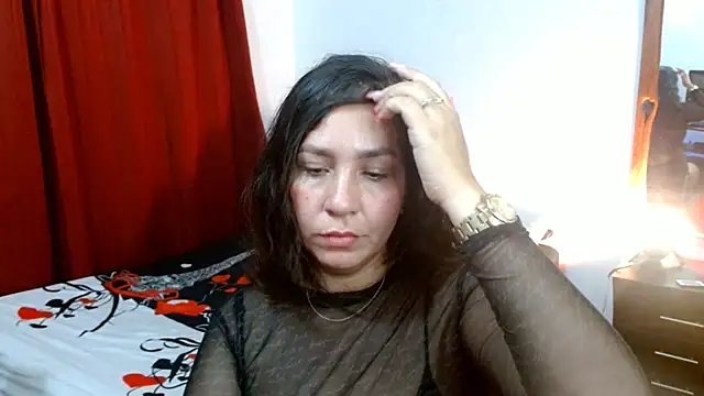Snapshot of naihroby chatting on 02-17-25, 03:25 naihroby online show from 02-17-25, 03:25