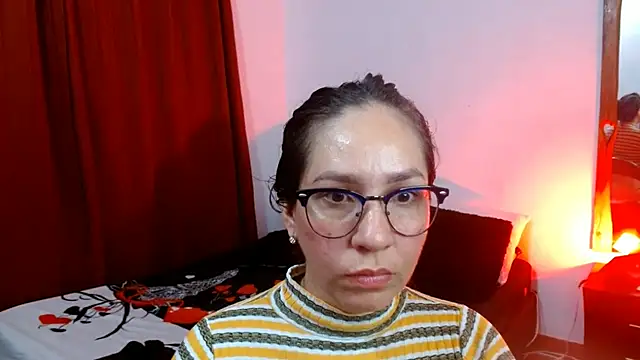 Snapshot of naihroby chatting on 02-18-25, 03:21 naihroby online show from 02-18-25, 03:21
