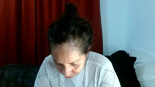 Snapshot of naihroby chatting on 03-12-25, 01:03 naihroby online show from 03-12-25, 01:03