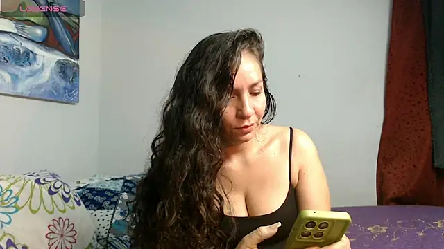 Snapshot of naihroby chatting on 06-16-26, 03:09 naihroby online show from 06-16-26, 03:09