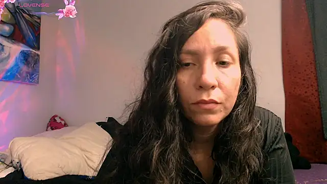 Snapshot of naihroby chatting on 06-20-26, 03:42 naihroby online show from 06-20-26, 03:42
