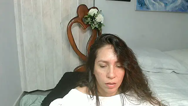 Snapshot of naihroby chatting on 07-07-26, 07:23 naihroby online show from 07-07-26, 07:23