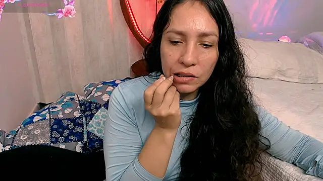 Snapshot of naihroby chatting on 07-11-26, 05:32 naihroby online show from 07-11-26, 05:32