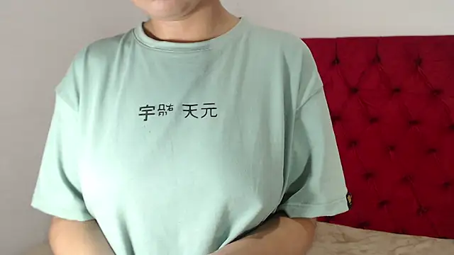 CarolineBrunx online show from 12-27-24, 10:48